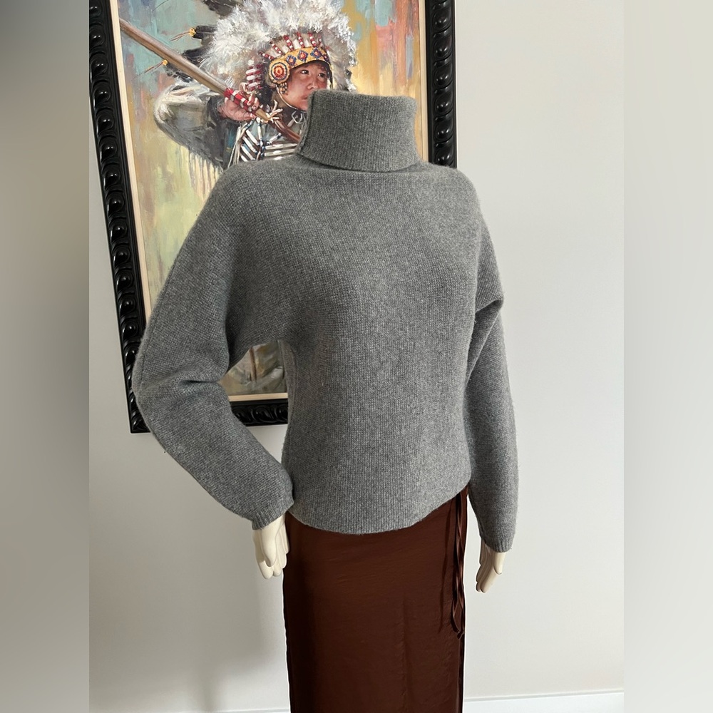 Babaton Gray Cashmere Turtleneck Sweater – XXS - Picture 2 of 9
